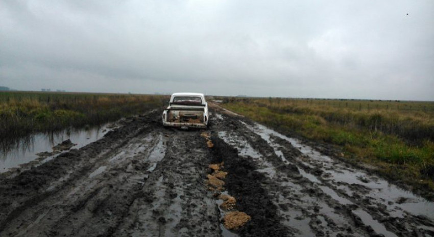 Por las lluvias piden a productores y transportistas restringir la cir