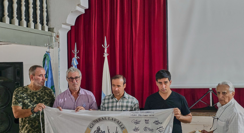 entrega de bandera