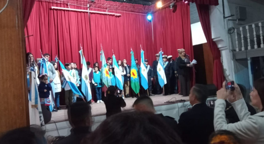 El sábado hubo acto del 25 de Mayo y se celebró el 30° aniversari