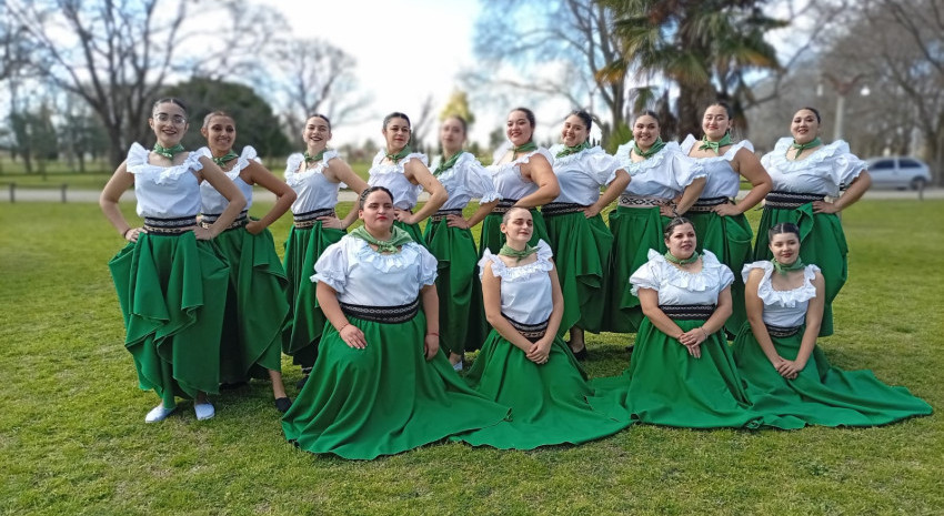 El Ballet Municipal representó a Lavalle en la Fiesta Provincial del