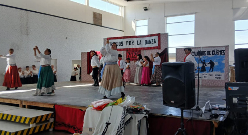 El grupo Alma Runa brilló en el 4° Unidos por la Danza