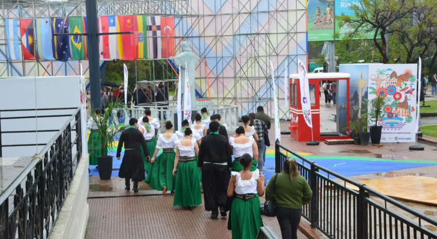 Folclore, gastronomía y turismo: General Lavalle en la FIT 2025