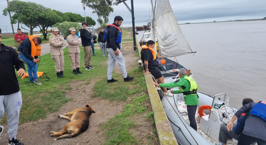 Nuevos egresados del Curso de Timonel de Yate en General Lavalle