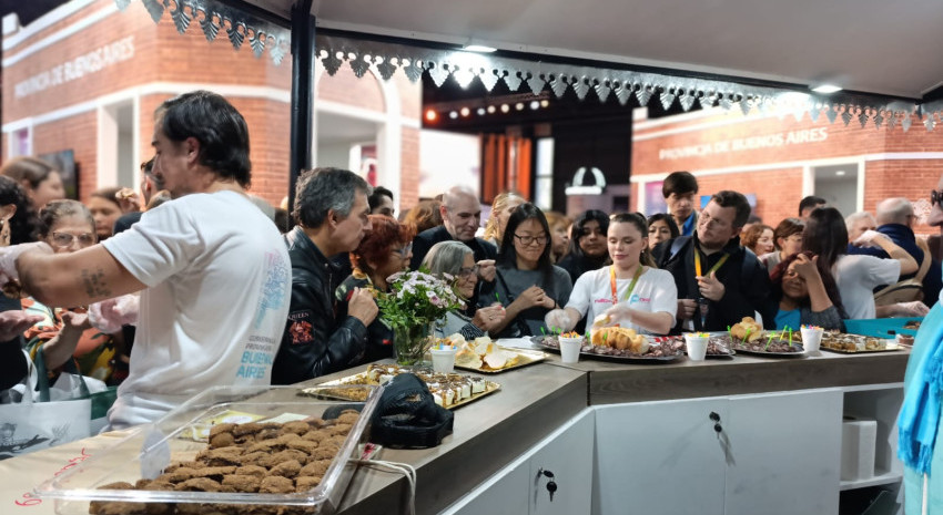 Sabores y cultura lavallense brillan en la Feria Internacional de Turi