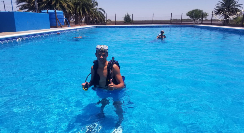 Mañana comenzará el curso de buceo en la pileta municipal
