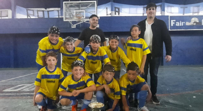 Lavalle se consagró campeón de la “Liga de La Costa” con el equi