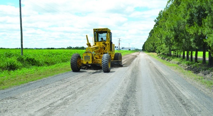 La Provincia anunció una nueva inversión para los caminos rurales