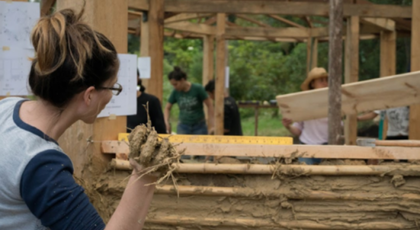 Sigue abierta la inscripción al taller de  Bioconstrucción con acam